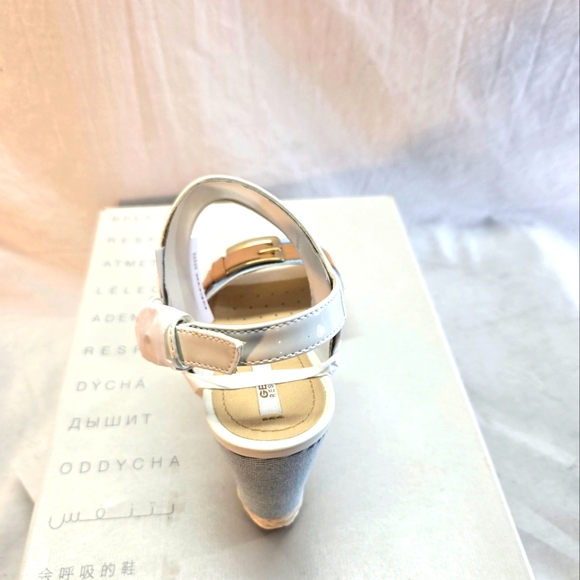 GEOX RESPIRA Donna Janira Women's 6 Patent Breaded Wedge Sandals New - Picture 2 of 6